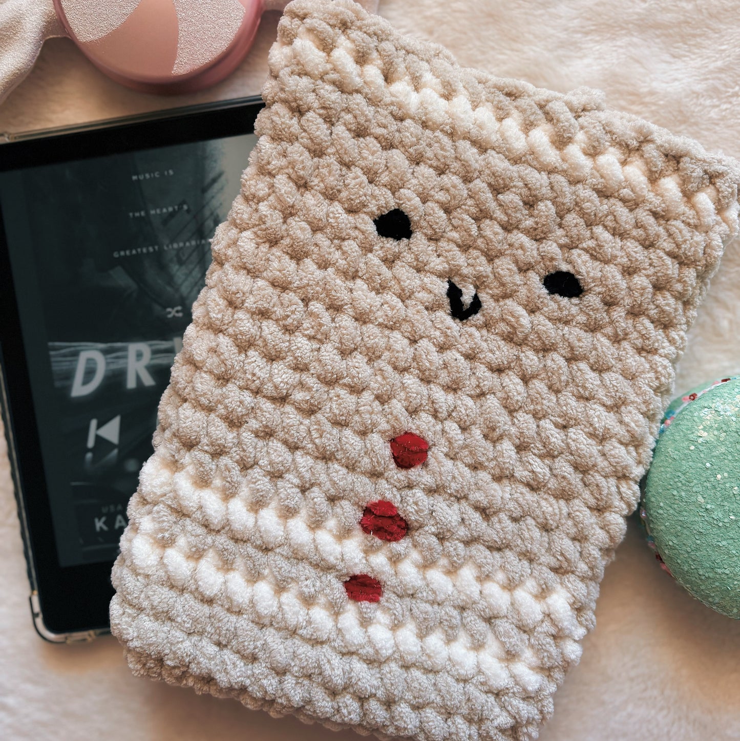 Gingerbread Crochet Kindle Sleeve