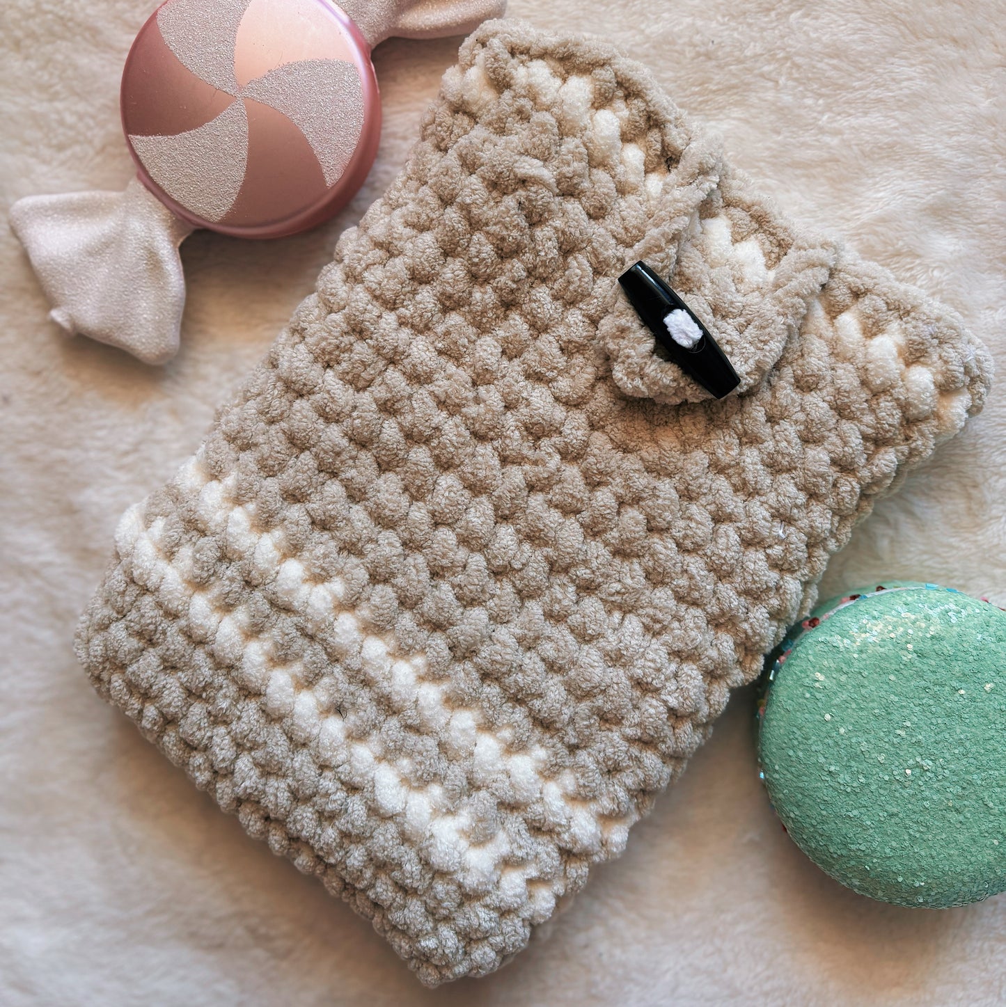 Gingerbread Crochet Kindle Sleeve